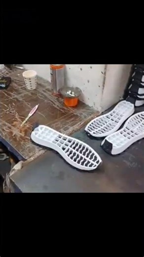 How Sports Shoe Soles are Made? 👟 Amazing Injection Molding Process