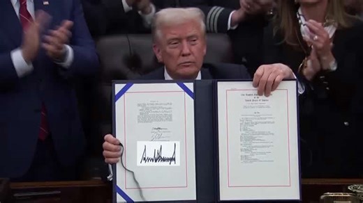 Trump to sign US banknotes, in first for sitting president