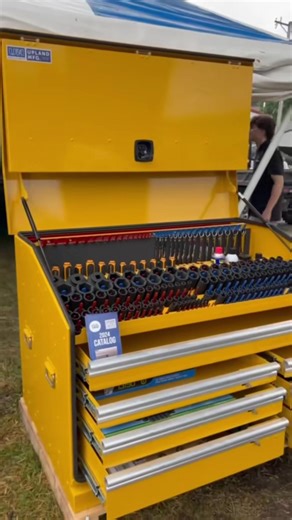 12-D has a style and toolbox to match you! Send in a video of your 12D Toolbox to be featured in a post or story! ⬇️Hours of Operation Saturday - Sunday / CLOSED Monday - Friday / 8AM - 5PM For a MORE in DEPTH conversation about ANY custom TOOLBOX please CONTACT: • Call - (660) 460-3920 • Website - https://12dtoolboxsa