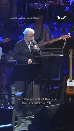 Dure Vie on Instagram: "Quand Giorgio Moroder rejoue son histoire avec Daft Punk ✨ Il y a 10 ans, la légende de la disco et de l’électro montait sur la scène de l’Opéra de Sydney pour fêter un demi-siècle de carrière. De ses hymnes avec Donna Summer à ses BO cultes pour Scarface ou Midnight Express, Giorgio Moroder revisite ses plus grands classiques… Et pour clore ce moment d’anthologie, il joue en live le morceau mythique « Giorgio by Moroder », fruit de sa collaboration avec Daft Punk. C’est 