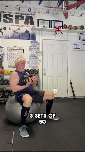 79-Year-Old Powerlifter Does Stability Ball Crunches For Core