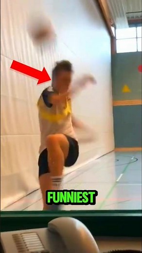 TOP 3 FUNNIEST SPORTS BLOOPERS EVER CAUGHT ON CAMERA😭🤣