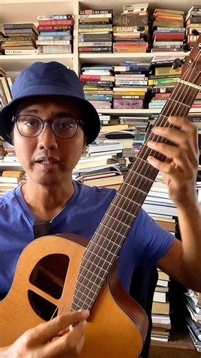 14K views · 444 reactions | Tips Gitar Lead dari A to Z #2 Dalam video ini saya kongsi cara kita keluar daripada main scale… yang bunyi macam scale! Ini ilmu penting terutamanya untuk gitaris yang nak buat solo lead sendiri dengan lebih yakin lagi. Kepada yang ingin solo dengan lebih hebat lagi, mulakan dengan kursus video Rahsia Jadi Hero Major Scales di kelasgitar.com Gear: Mic: NUX B-10 Vlog Wireless Microphone dari LBS Music World Guitar: L. Luthier Le Light St | Az Samad | Facebook