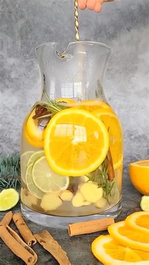 Eating Healthy Today on Instagram: "This tea will keep your immune system strong and healthy! 🍋 (via: @splashofgoodness) 1 lime sliced 1/2 orange slices 2 stick cinnamon 2 star anise 1 inch ginger sliced 3 rosemary sticks A little dash of Cayenne pepper (optional) 2 litter of hot water Honey or maple to sweeten when your tea cools down (optional) Let it steep for 5 min, then remove the lime and orange and the rest you can leave to steep longer. If you leave it for too long, the citrus in the te