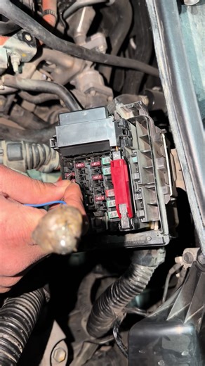 Easy Way to Check Car Fuses with a Multimeter