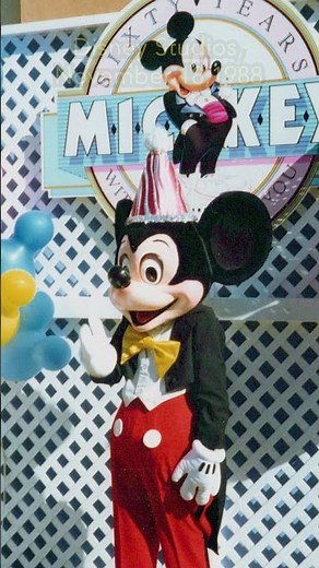 Vintage Disney pin - Mickey Mouse's 60th anniversary (1988)