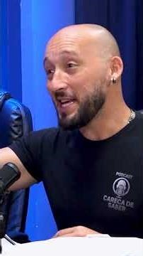 Roupa falsa e bullying