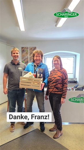 🎉 Alles Gute in der Pension, lieber Franz! 💚 Nach 19 Jahren voller Einsatz, Verlässlichkeit und hervorragender Arbeit verabschieden wir unseren langjährigen Mitarbeiter Franz in den wohlverdienten Ruhestand. 🤗 19 Jahre lang war Franz als Spengler & Dachdecker ein Teil vom Scharinger Team. Mit seiner ruhigen und menschlichen Art war Franz eine echte Bereicherung für unser Unternehmen und als Kollege und Mitarbeiter sehr geschätzt. Dafür möchten wir DANKE sagen. 🫶🏻💚🤝 Lieber Franz, danke für