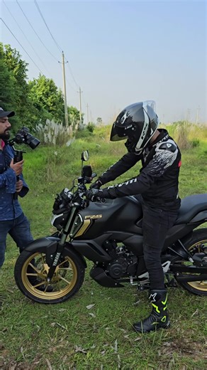 Yamaha FZS V4 Review: Comprehensive Riding Insights