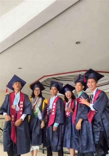 Graduation Transition Moments: Celebrating Our Achievement