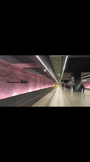 5.7K views · 21 reactions | Budapest M3 Lehel tér #legjanvideo #legjanphoto #metro #budapest | Legéndi János | Facebook