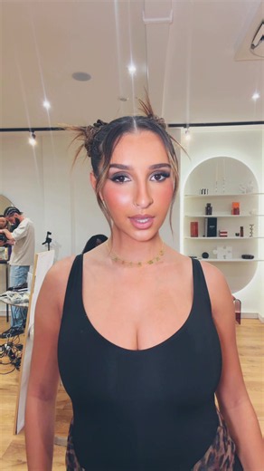 Make up by NYX COSMETICS FRANCE
