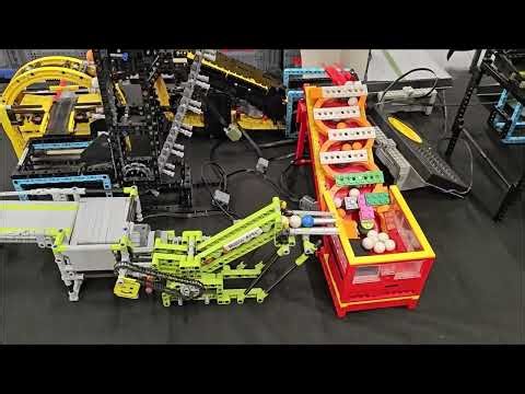 LEGO Great Ball Contraption Skaerbaek Fanweekend 2025 Follow the blue ball