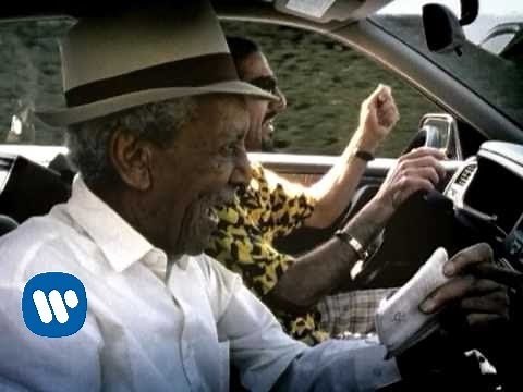 Compay Segundo - Maria En La Playa (Video Oficial)