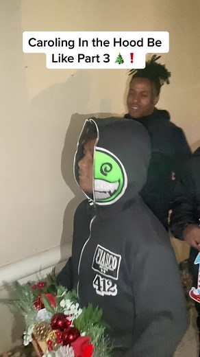 Pulled up on a fan for last and final Hood Christmas Carol for the year😳🔥 Merry Christmas❤️ #fyp #hoodchristmascarols