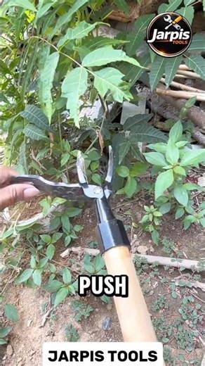 This Homemade Weed Puller Saves Your Back # #diytools #diyprojects #gardenhacks