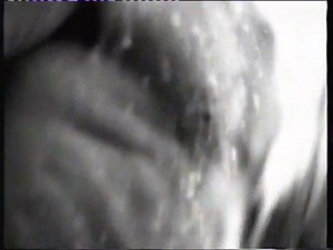 Melanie Sykes helping Tarquin and Boddingtons back in 1996. (@ukads3) | Touted Folly