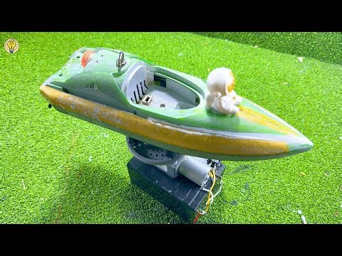 Mini Plastic Boat DIY – Dual Motor Battery Boat Is Crazy Fast!