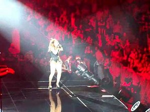 Beyonce- Hello- O2 Arena- 08/06/09