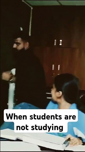 BACHE KO PADHANEY KA STYLE THODA CASUAL HAI🤣🤣🤣🤣