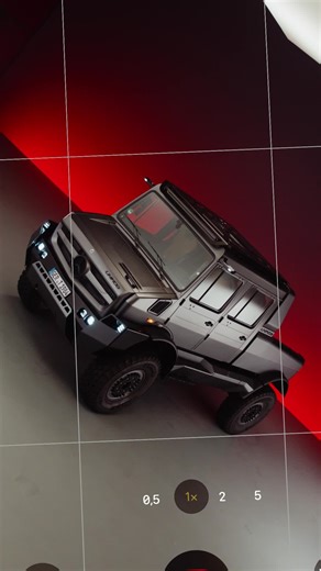 𝗠𝗲𝗿𝗰𝗲𝗱𝗲𝘀-𝗕𝗲𝗻𝘇 𝗦𝗽𝗲𝗰𝗶𝗮𝗹 𝗧𝗿𝘂𝗰𝗸𝘀 𝘂𝗻𝘃𝗲𝗶𝗹𝘀 𝘁𝗵𝗲 𝗺𝗼𝘀𝘁 𝗹𝘂𝘅𝘂𝗿𝗶𝗼𝘂𝘀 𝗨𝗻𝗶𝗺𝗼𝗴 𝗲𝘃𝗲𝗿 To mark its 80th anniversary next year, Mercedes-Benz Special Trucks has taken on a special challenge: In collaboration with conversion partner Hellgeth Engineering, the most powerful off-road Unimog to date has been created as a show car for the luxury segment, featuring improved performance and expanded comfort features. With this, the manufacturer sets new standards in