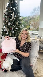 The gift every nail lover actually wants 🎁💅 Suzanne swears by our Perfectly Polished Builder Gel Kit - long-lasting, HEMA-free and beginner friendly 😍 With two of our favourite Builder Gel Shades - this is the kit everyone wants under the tree this year 🎄 #14daymani #nailinspo #nails | 14 Day Manicure