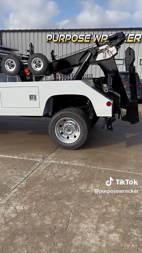 2025 Ford F550 Crew Cab 4x4 Features and Overview