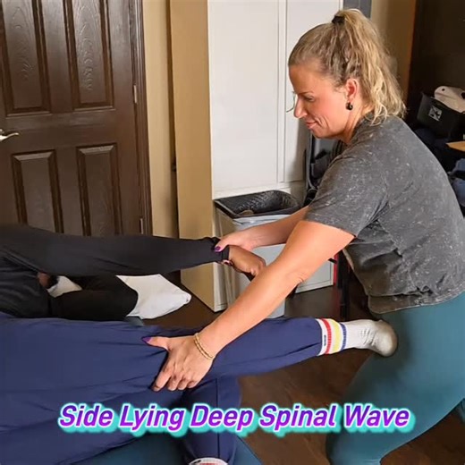 Soft Stretch Release Technique on Instagram: "The advance spinal wave or bow and arrow technique brings focus into a bit of nerve flossing and a few fascial lines sinking from the foot to the hand. This is a great movement to address low back and si joint restrictions. It helps to unlock the shoulder and scapula as well as the spine. @healing.horizon.stretch working with @rejuvastretch Learning in person with us will provide you 100% hands on practical plus being able to recieve this healing wor