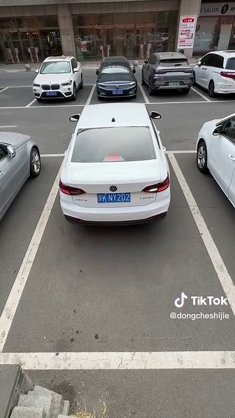 Practical Car Skills for Parking: Forward Parking Tutorial