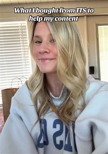 My first TikTok shop purchase since getting into the creator pilot program! Convenient, easy to use and rechargeable with 3 different light settings. Definitely plan on using this on the days I don’t have good natural lighting! #tiktokcreatorpilotprogram #creatorsearchinsights #contentcreator #smallcreator #microinfluencer