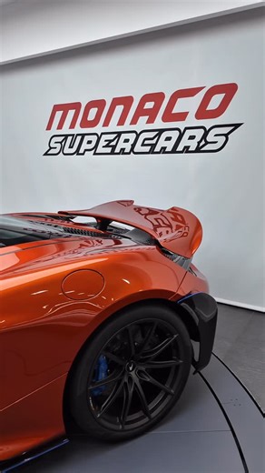 Monaco Supercars on Instagram: "𝑨̀ 𝑽𝒆𝒏𝒅𝒓𝒆 / 𝑭𝒐𝒓 𝑺𝒂𝒍𝒆 🧡 Sublime, radicale et parfaitement configurée : cette McLaren 765LT est l’une des plus exclusives actuellement disponibles sur le marché. Affichant seulement 6 420 km, elle se présente dans l’emblématique teinte Volcano Orange, une peinture MSO qui magnifie chaque courbe avec des reflets uniques sous la lumière. Plus qu’une configuration, c’est un véritable chef-d’œuvre signé MSO, doté de nombreuses options rares, parmi lesquel