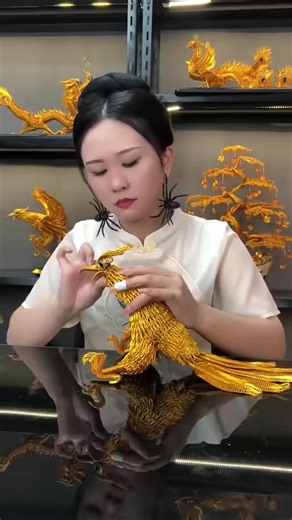 ”14-Year-Old Creates a Stunning Giant 'Peng Soaring' Artwork!” | Emery Lewis