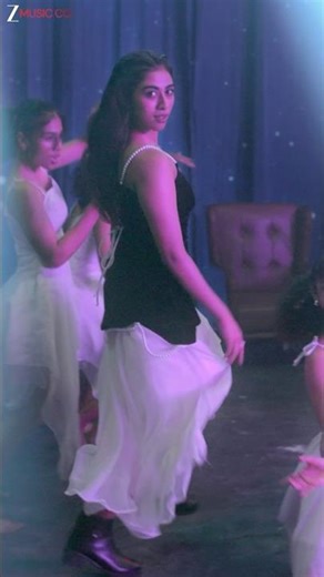 #EnKaathaakeNee #Madhuvidhu #SharafUDheen #KalyaniPanicker #HeshamAbdulWahab #Shorts