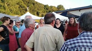 Le chant a forcément sa place au marché des producteurs fermiers du Béarn à Sévignacq Meyracq (64)... #vámonos | vámonos