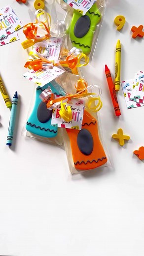 2.8K views · 63 reactions |  How cute are these crayon cookies!? | Sugar Cookie Marketing | Facebook