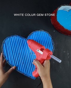 Heart Shaped Jewellery boxmaking from Newspapers #newspapercraft #jewelry #diy #craft | Deep's CRAFT