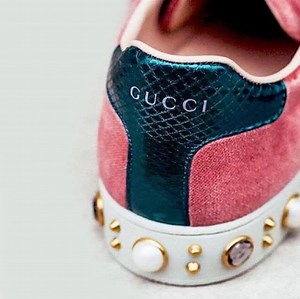 4 comments | GUCCI ACE TRAINERS We just love everything about the new Ace Velvet Studded Trainers. Ticking all the trends this season. . . Velvet and embellishments EXPLORE HERE - https://www.cruisefashion.com/gucci-ace-velvet-studded-low-top-sneaker-234497?colcode=23449706&utm_source=Facebook&utm_medium=referral&utm_campaign=crus_fbo_GucciVelvetAceTrainers_20171025 | CRUISE FASHION | Facebook