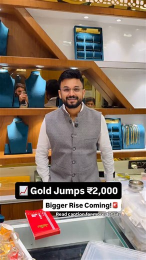 📈 Why Gold Prices May Continue to Rise — Raunak Jain💰 Gold didn’t just jump ₹2,000 today by chance. There are real global forces driving this rally, and most analysts believe this is not the end — but just the beginning of the move. 🔥 1) Geopolitical Tensions Are Rising A recent U.S. military operation in Venezuela – including the capture of President Maduro – has heightened global instability and uncertainty in markets. When geopolitical risk increases, investors traditionally move money int