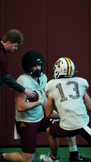 Drew Biber One-Handed Catch at Gopher Football Spring Practice