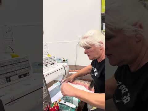 How to Attach Quilt Borders the Right Way 🧵