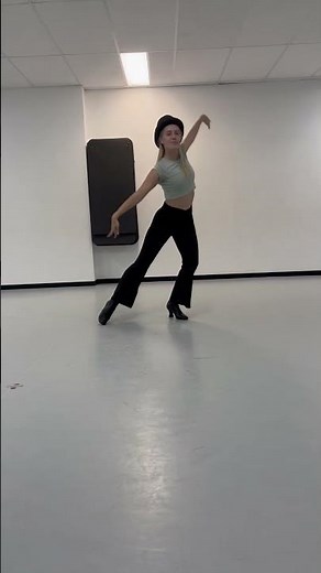 Le Jazz Hot - Traditional Broadway Choreography