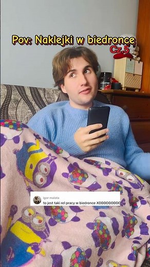 Jak obstawiacie, która wygrała walkę o ogórki? 🥒 #biedronka #naklejki #parodia #śmieszne