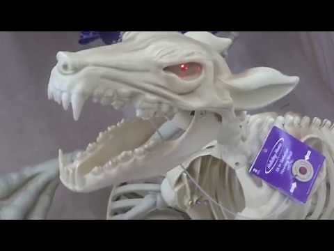 Halloween Decoration: Howling Wolf Skeleton!