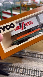 1.3K reactions · 27 shares | Rarer Sealand Tyco Piggyback Flat Car HO Scale trains #piggyback #hoscale #trains #tyco #piggybackflatcar #sealand | Traintsarfun | Facebook