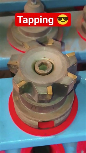 smoothing tapping #manufacturing #machining #tapping #tools #tecnical