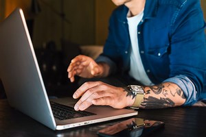 The Fine Art of Writing a Yelp Review