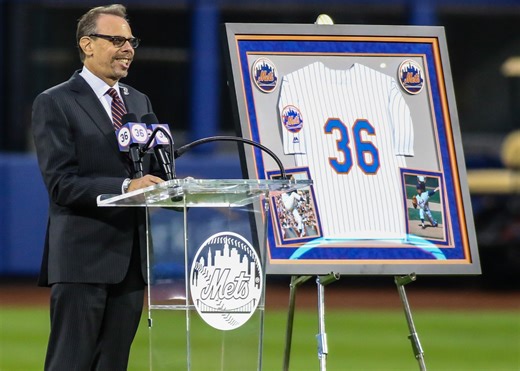 Tributes pour in as Mets legend announces retirement