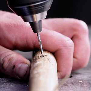 Can Shovel Handles Carry a Hammer? | Lady Panda