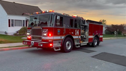 The brand new engine 14 responding and arriving to an outside fire this evening | Bethlehem Fire Buffs