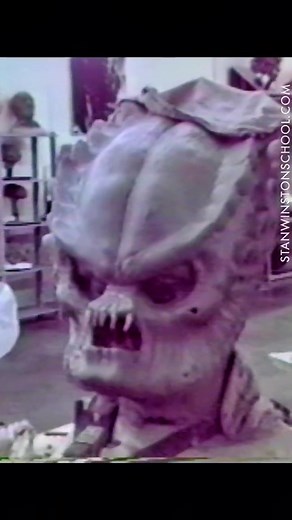 “Want some candy?” Here you can see a great footage about the making of #predator 2 at #stanwinstonstudio. #predator2 #yautja #practicaleffects
